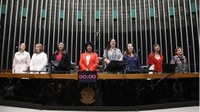Ministra Márcia Lopes participa de homenagem ao Dia Internacional da Mulher na Câmara dos Deputados